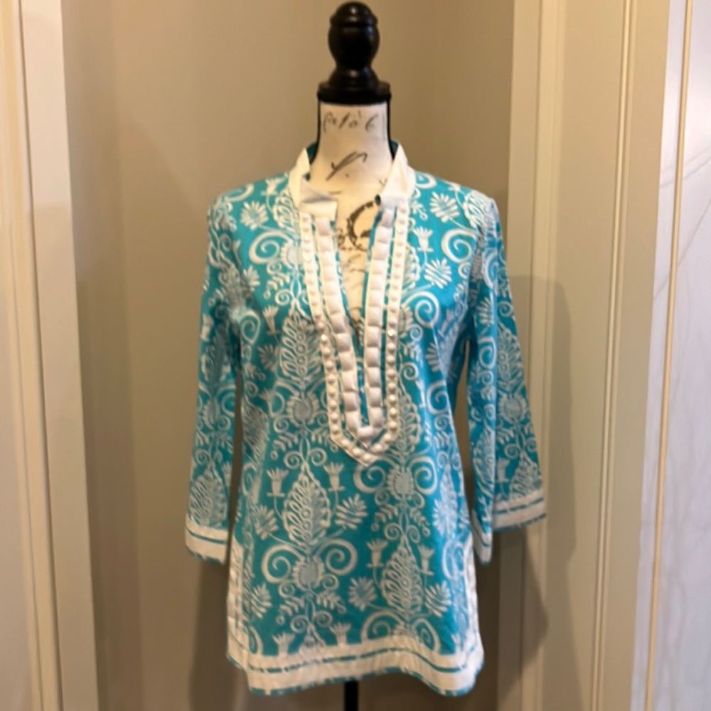 NWOT Ladies Blouse/Tunic Size Large!!